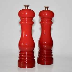 Le Creuset Salt and Pepper Mill Set